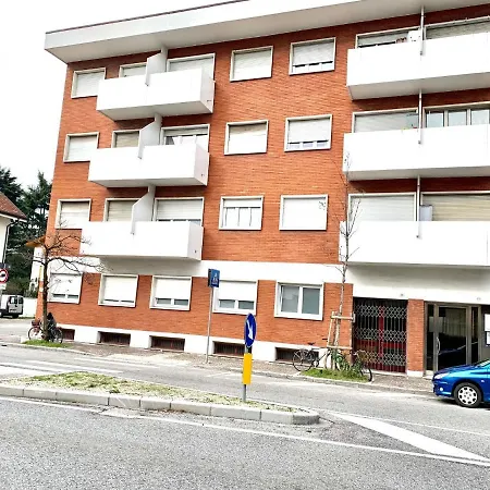 Daire White Bilocale Elegante E Luminoso In Centro Citta Zona Ospedale Udine